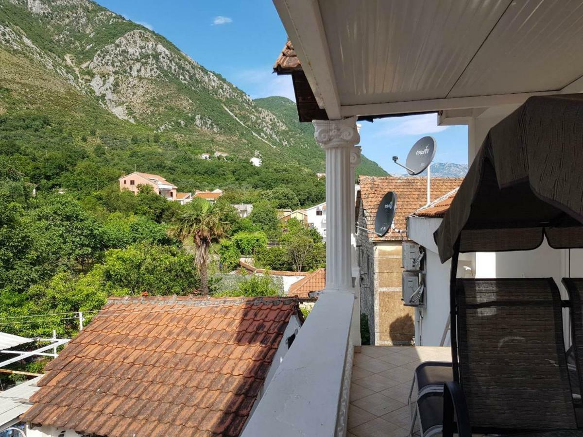 Apartments Sovran Vila Marija Prčanj Exterior foto
